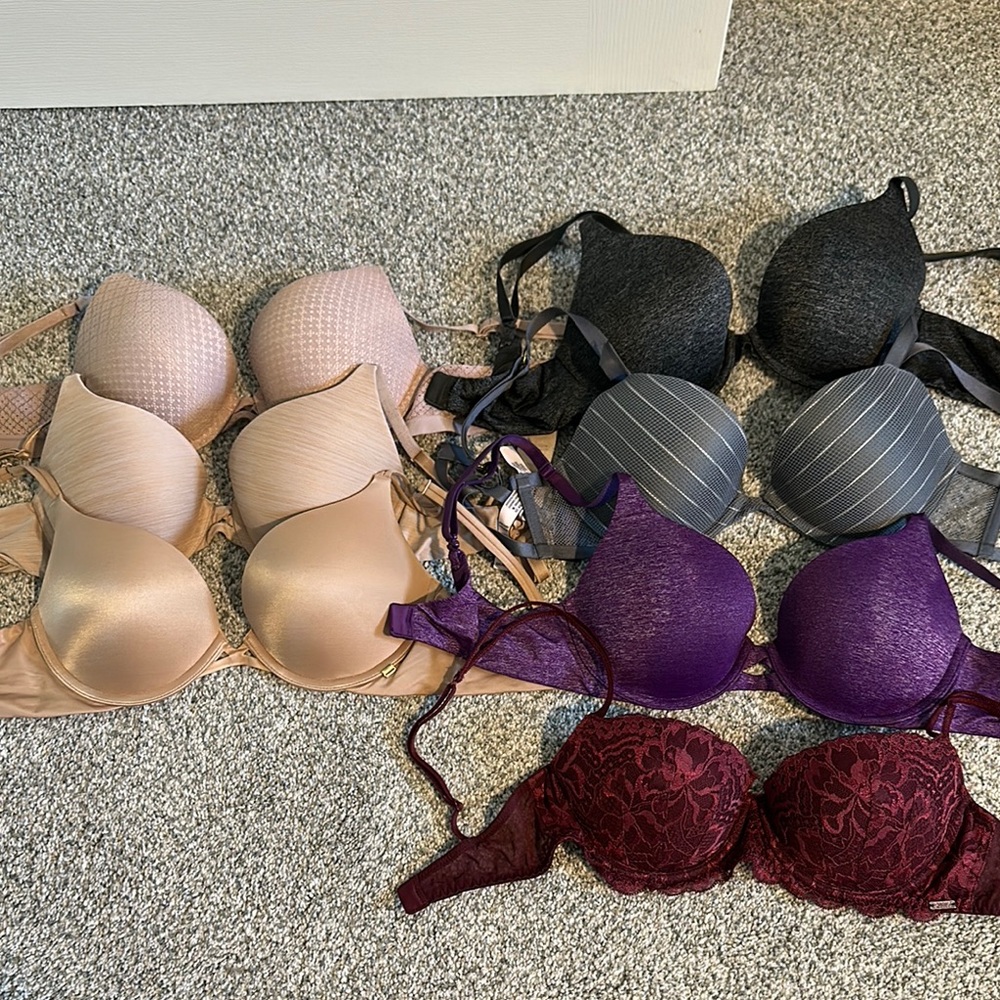 Bundle of 32C push-up bras - VS/Pink